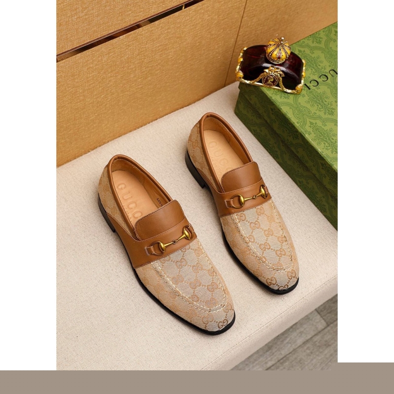 G*u*i leather shoes